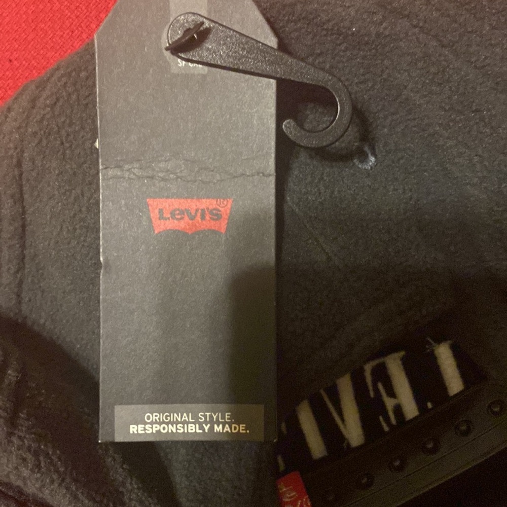 NWT Levi’s winter baseball cap unisex gray with white logo. Adjustable strap - Picture 5 of 7